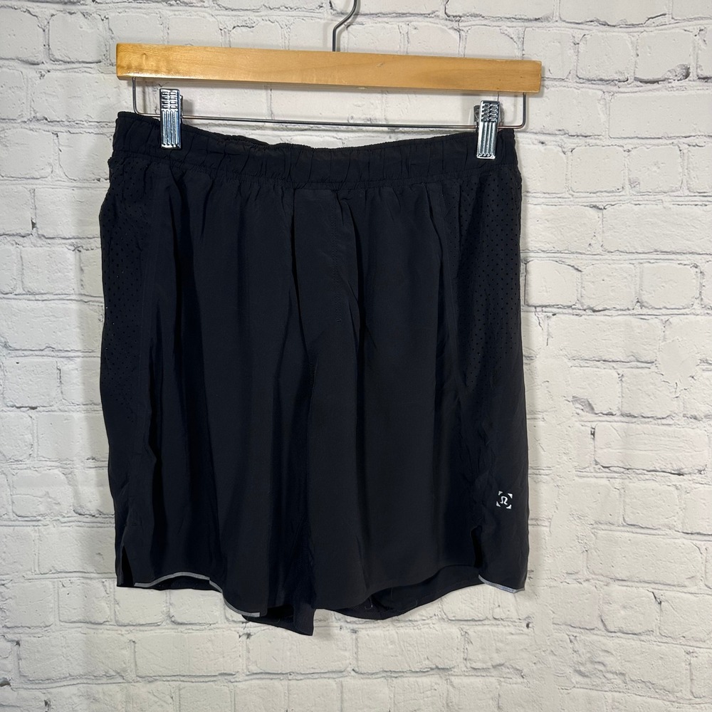 Lululemon Mens Black Shorts Lite Speed Size Small‎ Zipper Pocket